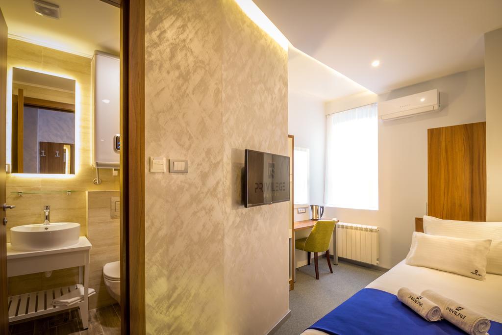 Privilege Suites By Central Park Belgrado Exterior foto