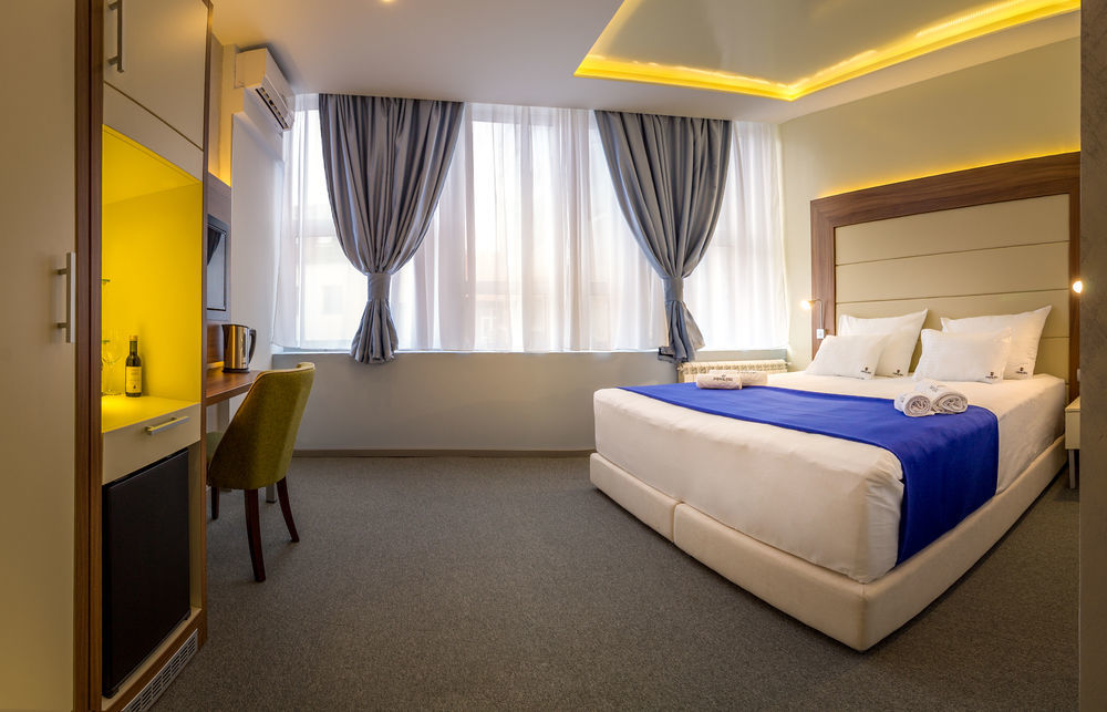 Privilege Suites By Central Park Belgrado Exterior foto